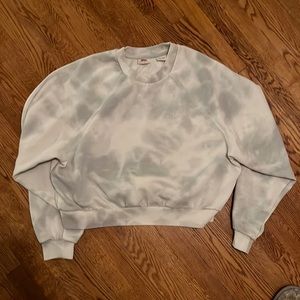 Levi’s sweatshirt